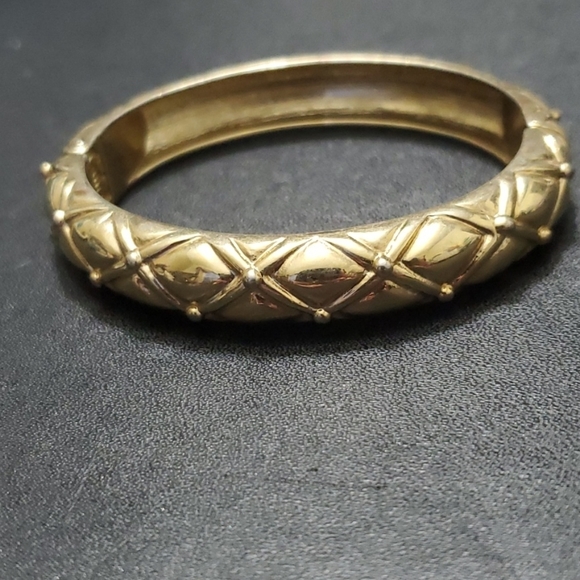 **Final Sale** Gold tone hinged bracelet - Picture 1 of 9